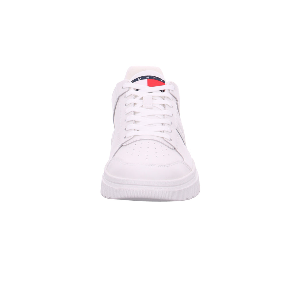 Tommy Hilfiger |