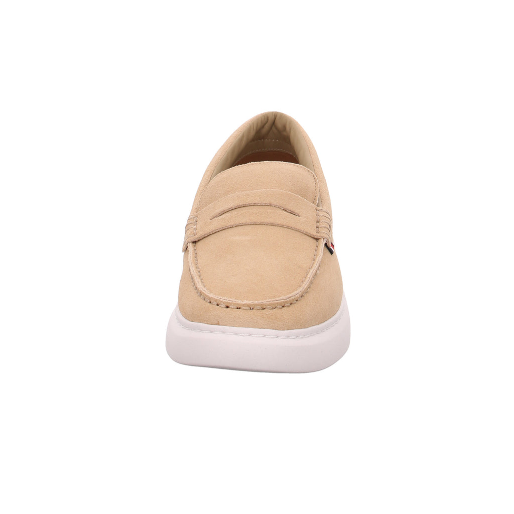 Tommy Hilfiger |