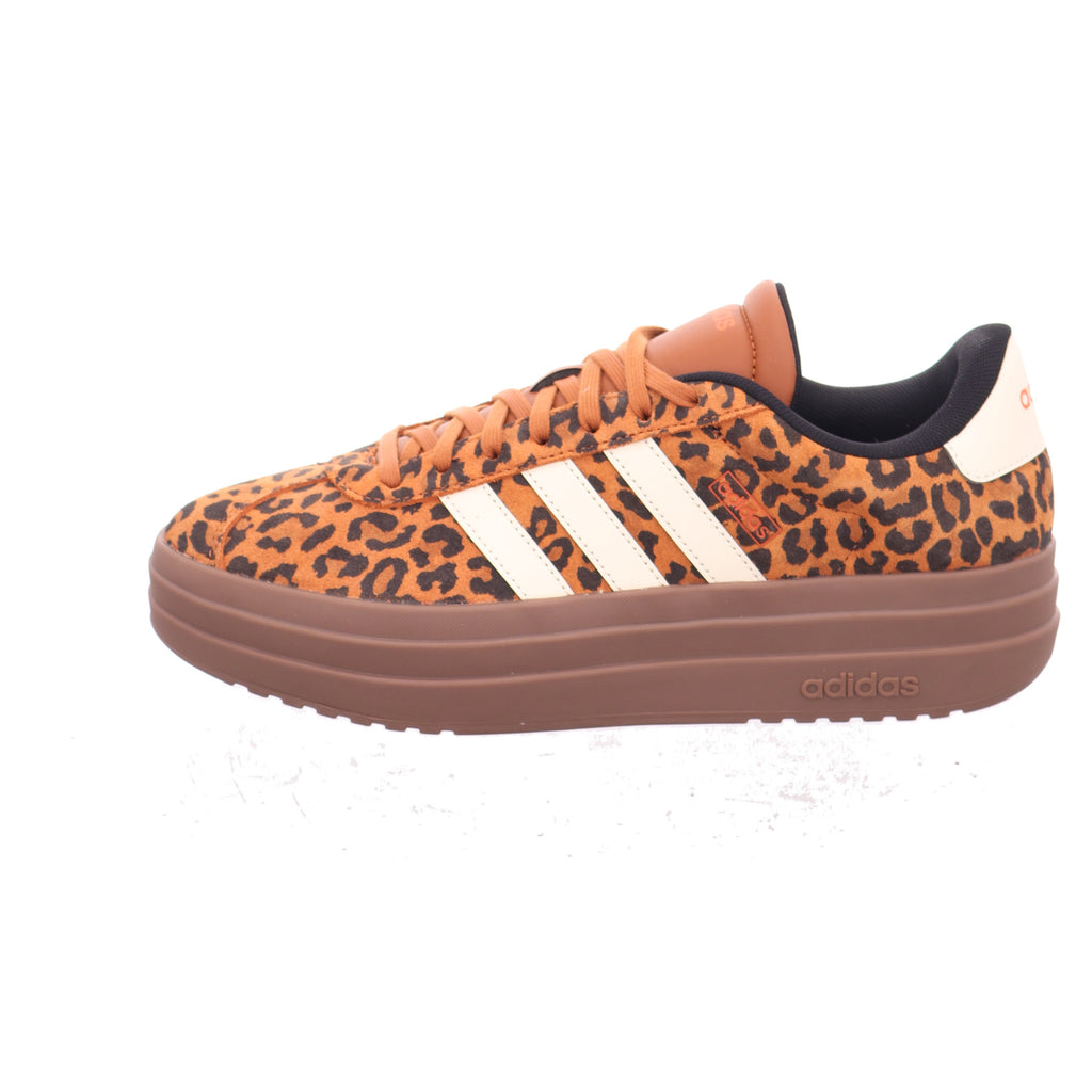Adidas |