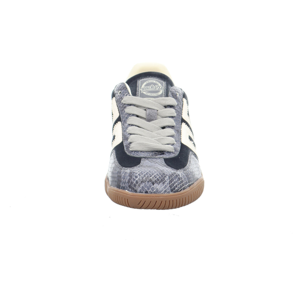 Back 70 | 108047-000030