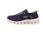 Skechers |