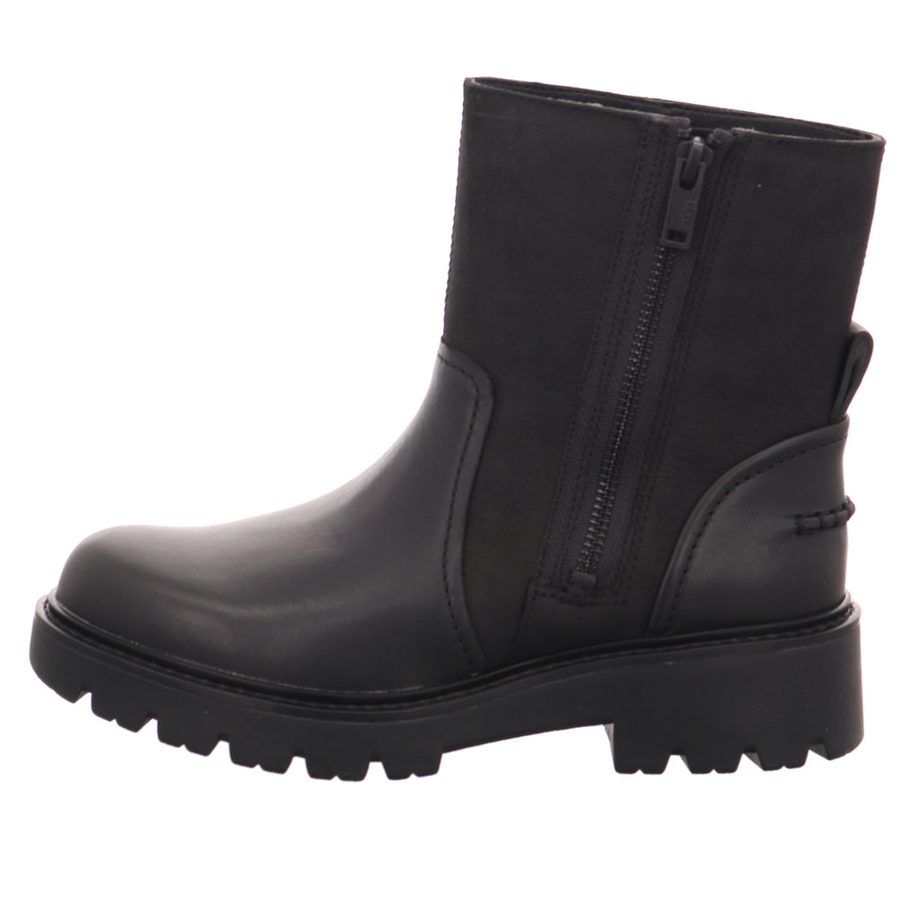 UGG |