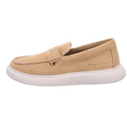 Tommy Hilfiger |