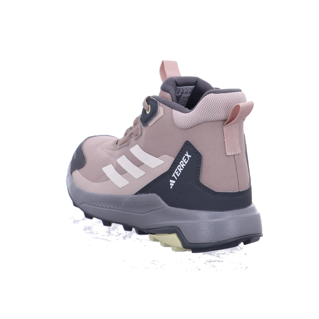 Adidas |