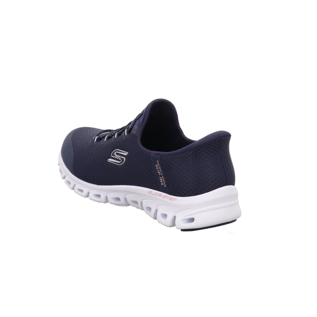 Skechers |