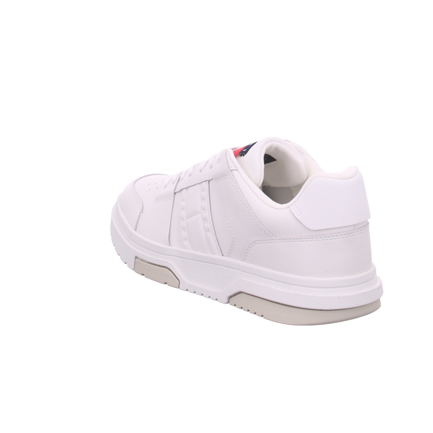 Tommy Hilfiger |