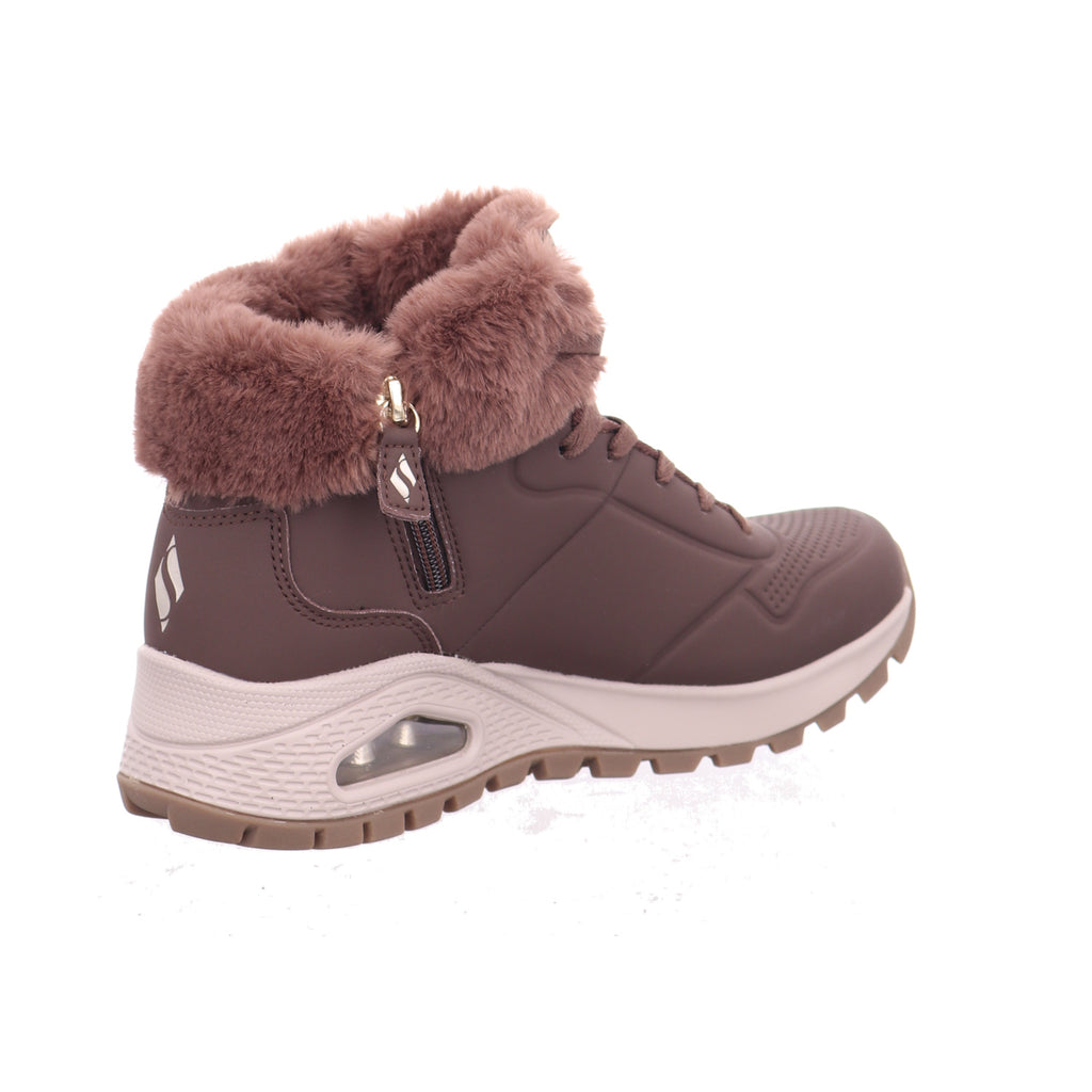 Skechers |