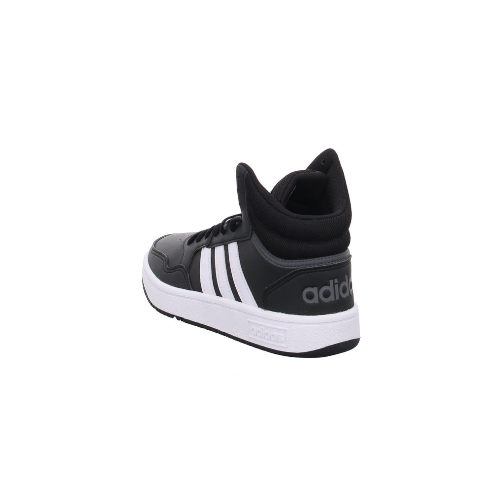 Adidas |