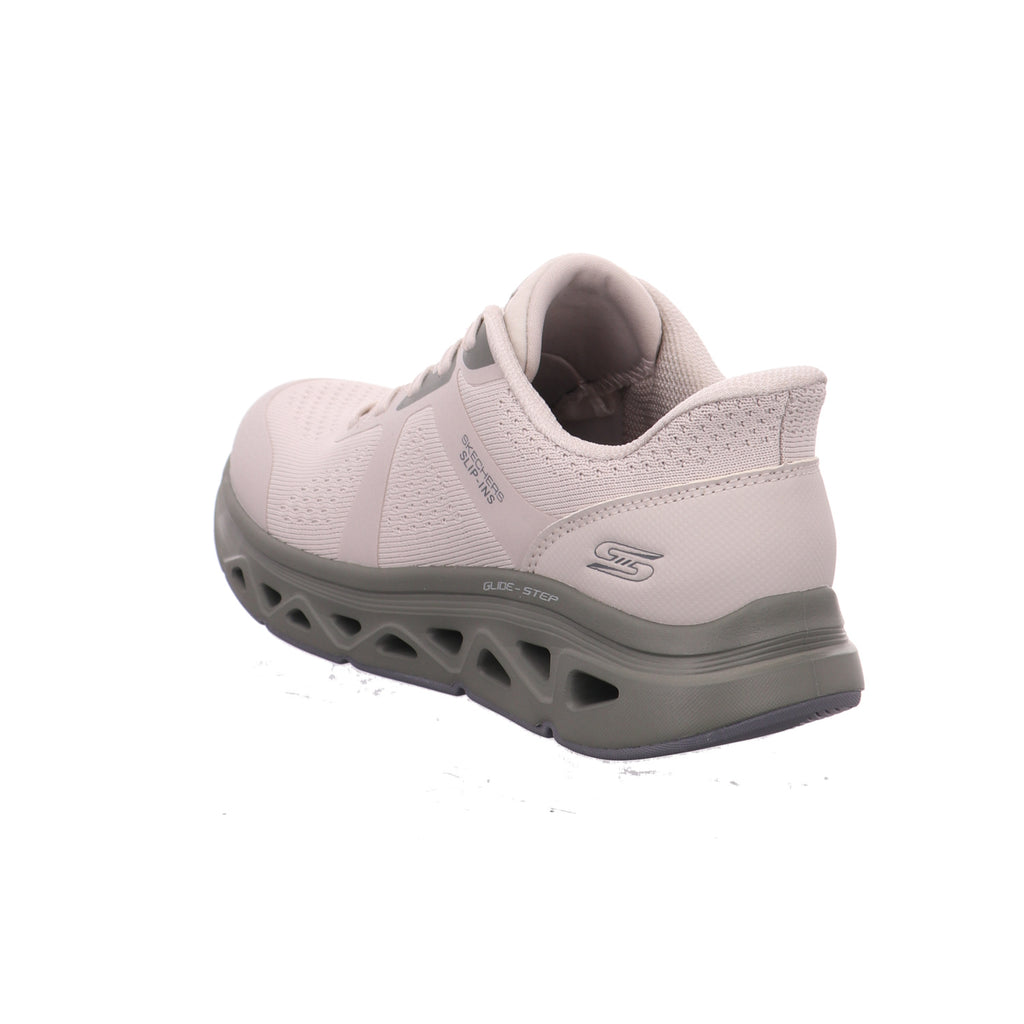 Skechers |