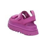 Ugg |