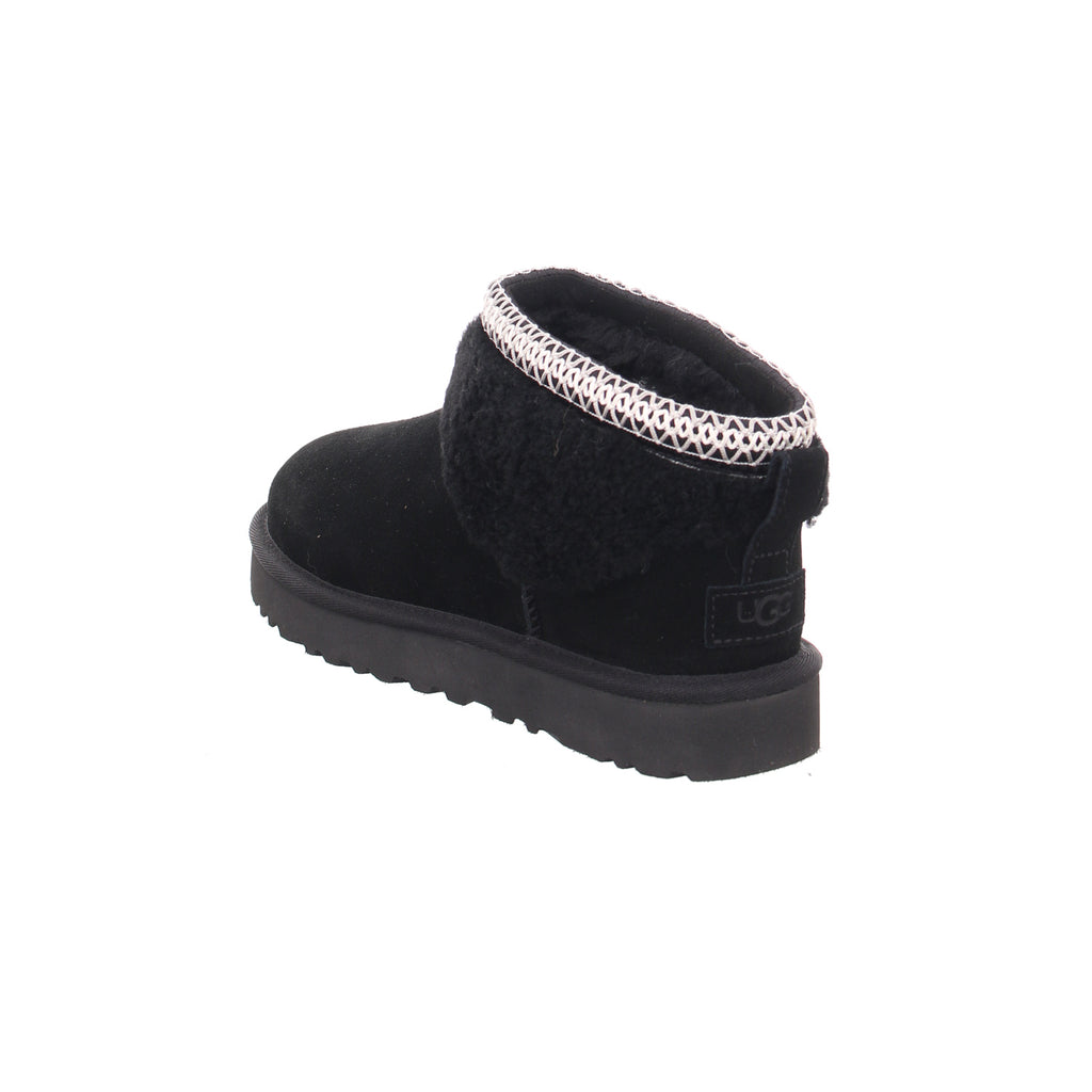Ugg |