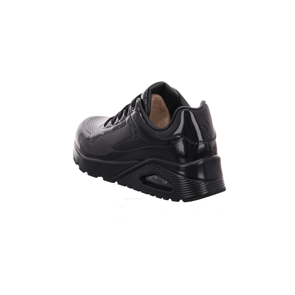 Skechers |