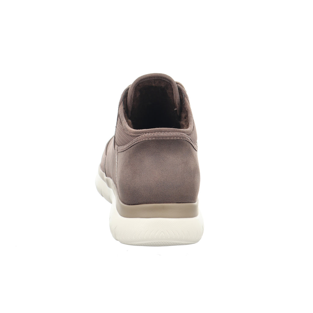 Skechers |