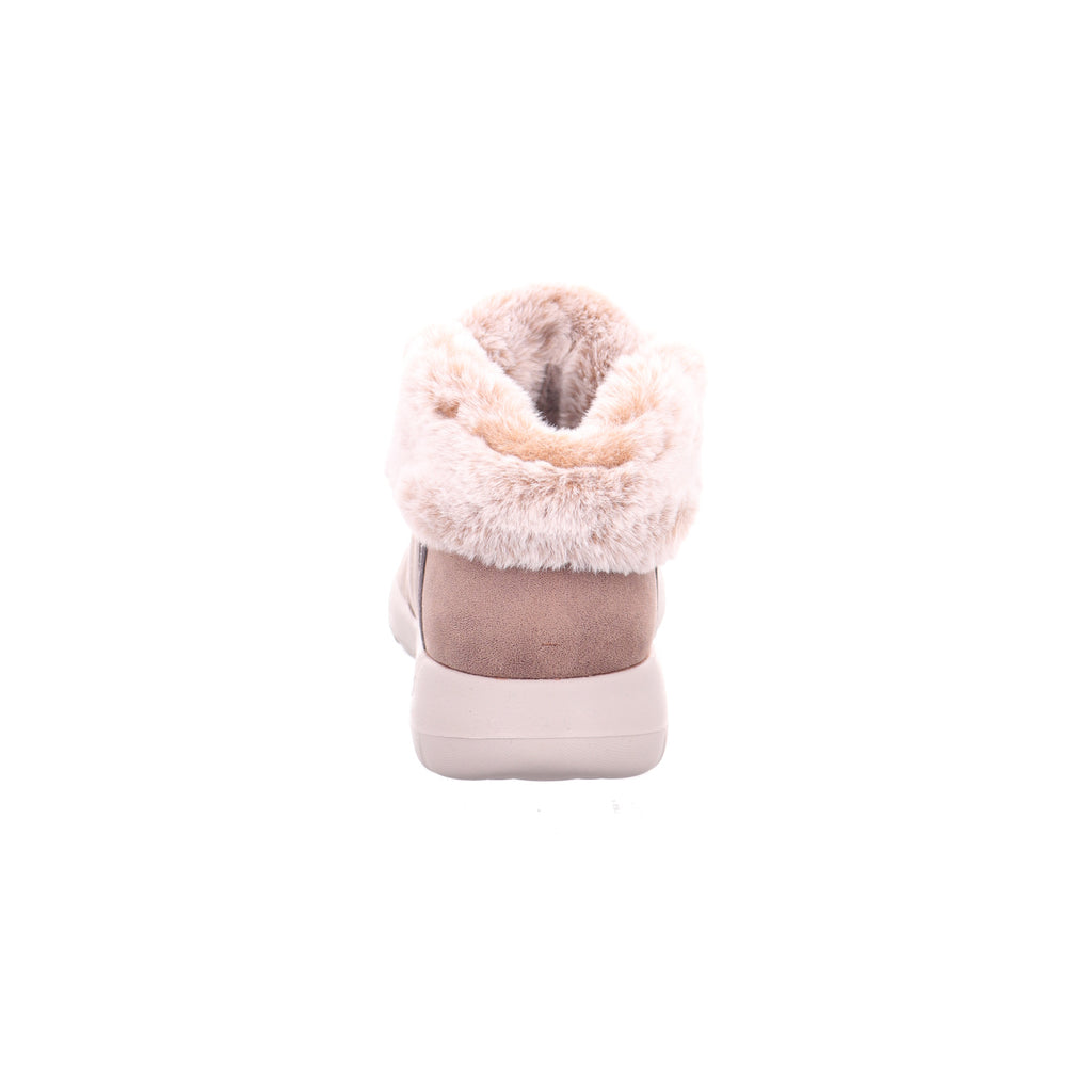 Skechers |