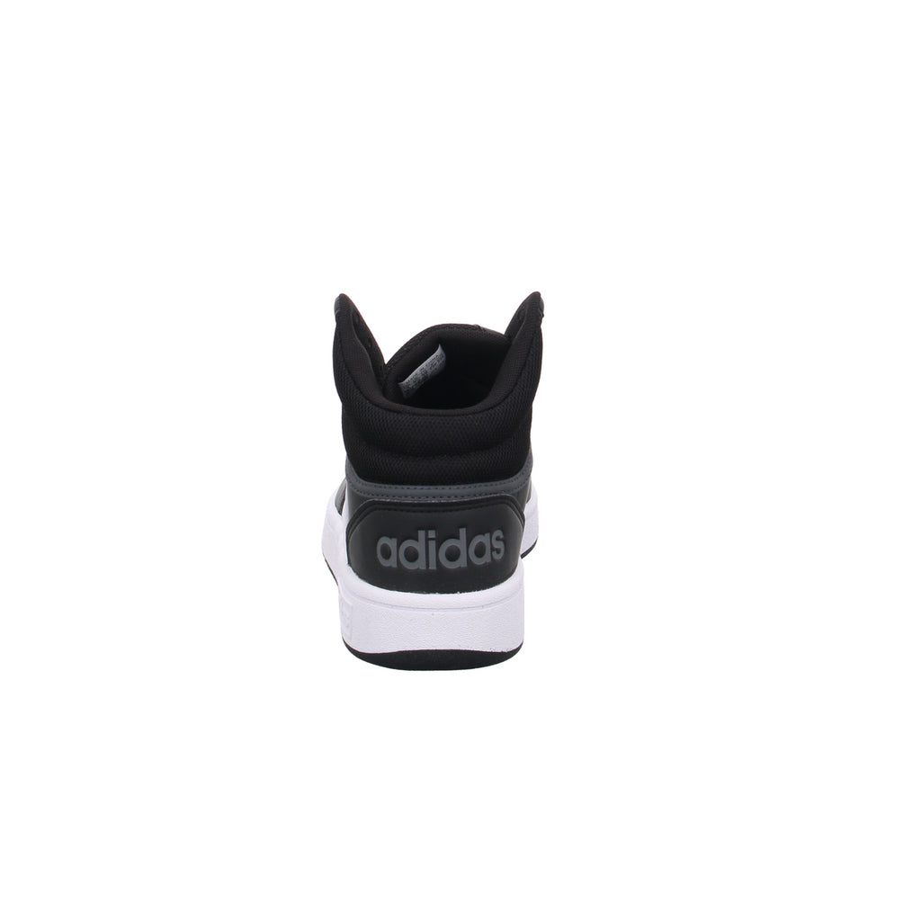 Adidas |