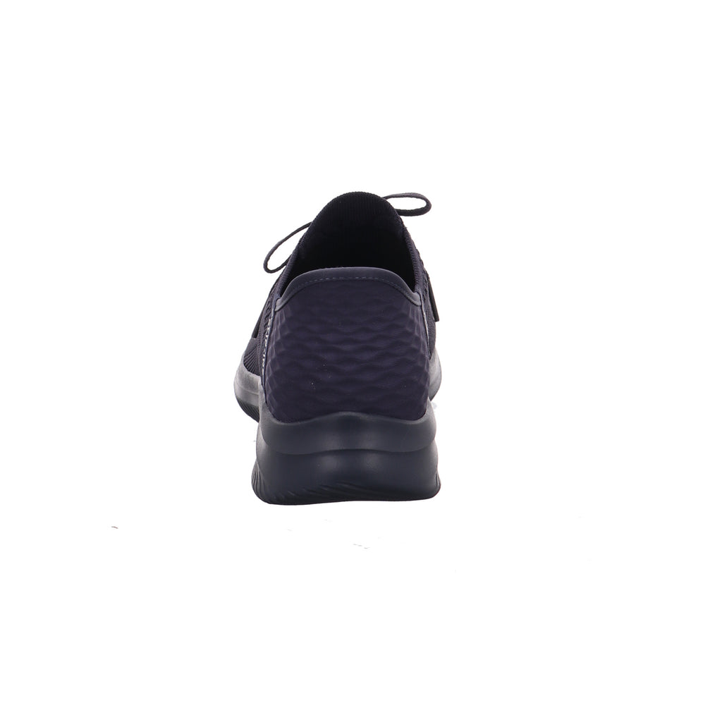 Skechers |