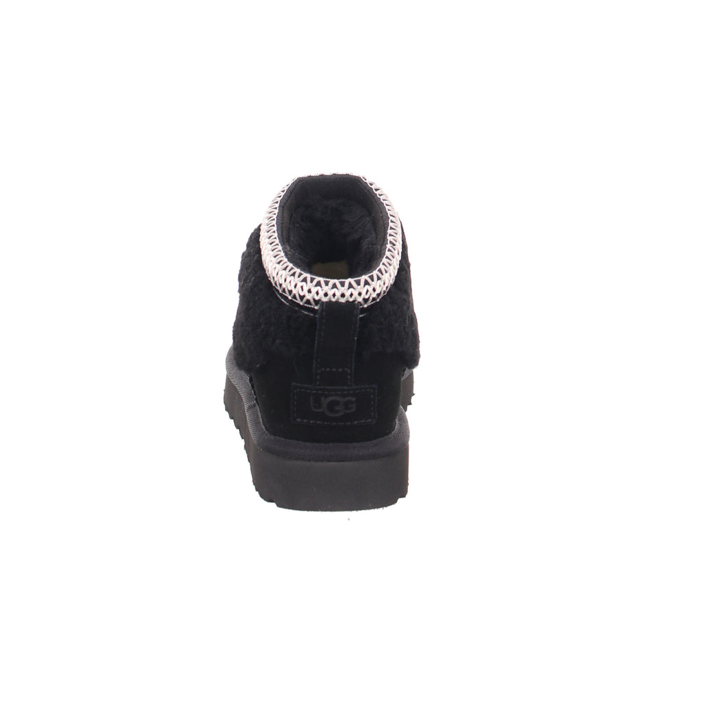 Ugg |