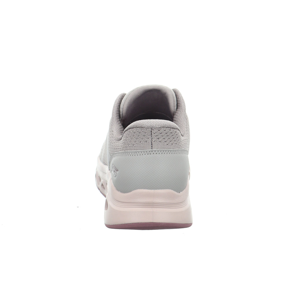Skechers |