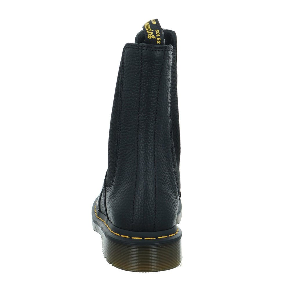 Dr. Martens |