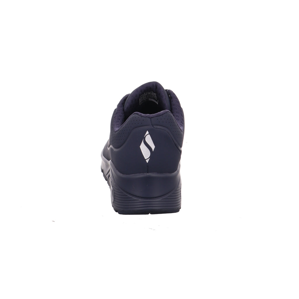 Skechers |