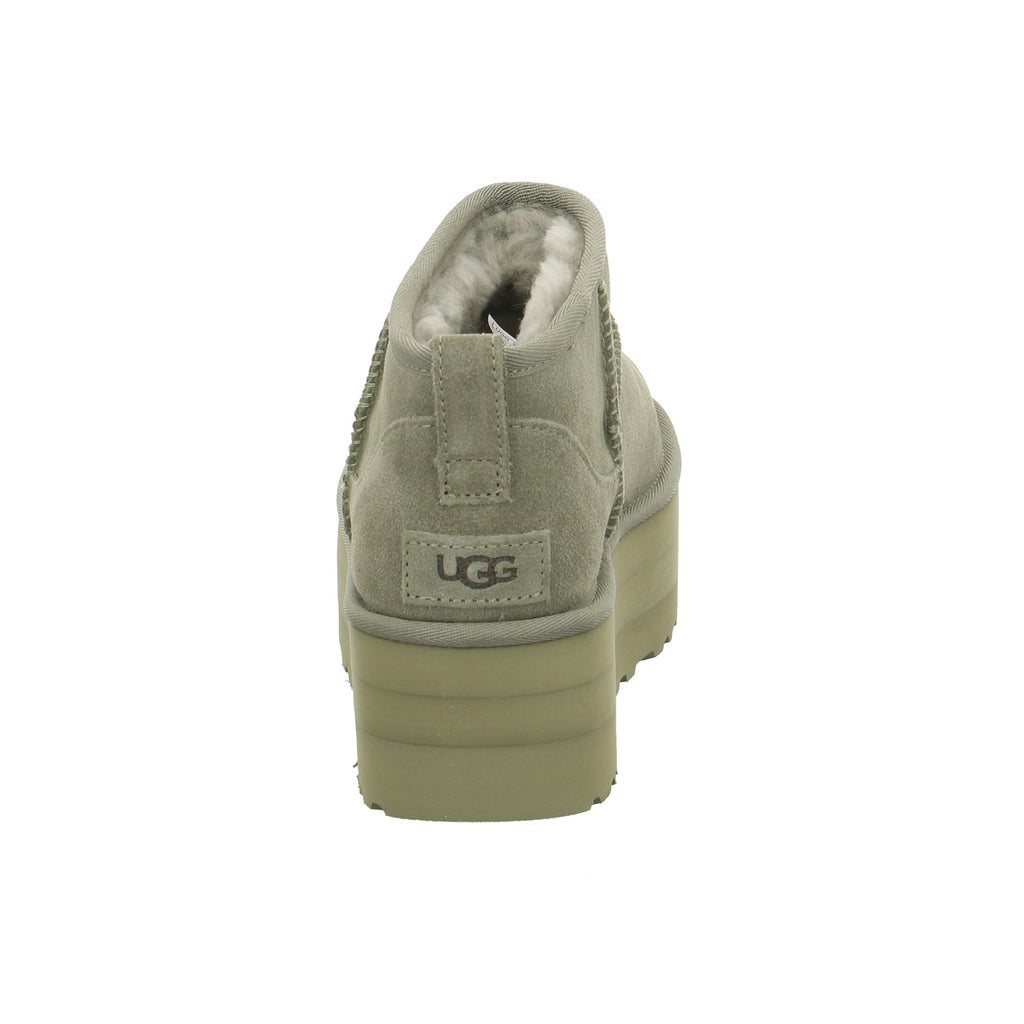 Ugg |