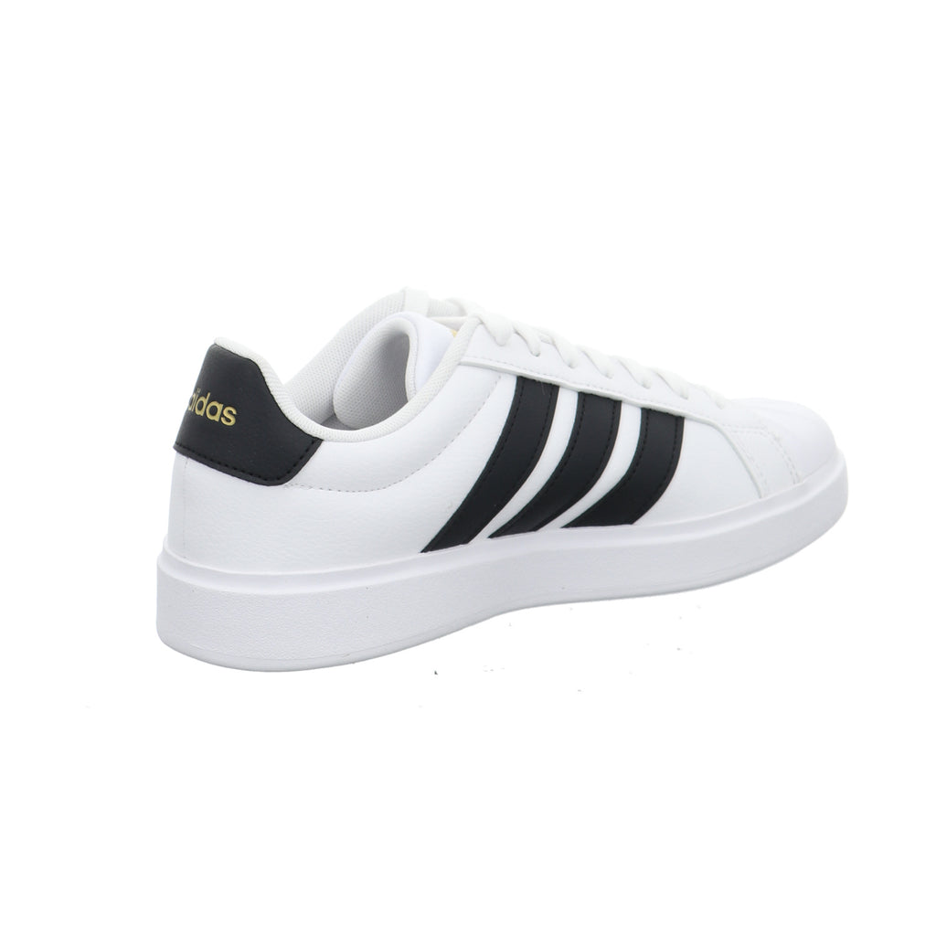 Adidas |