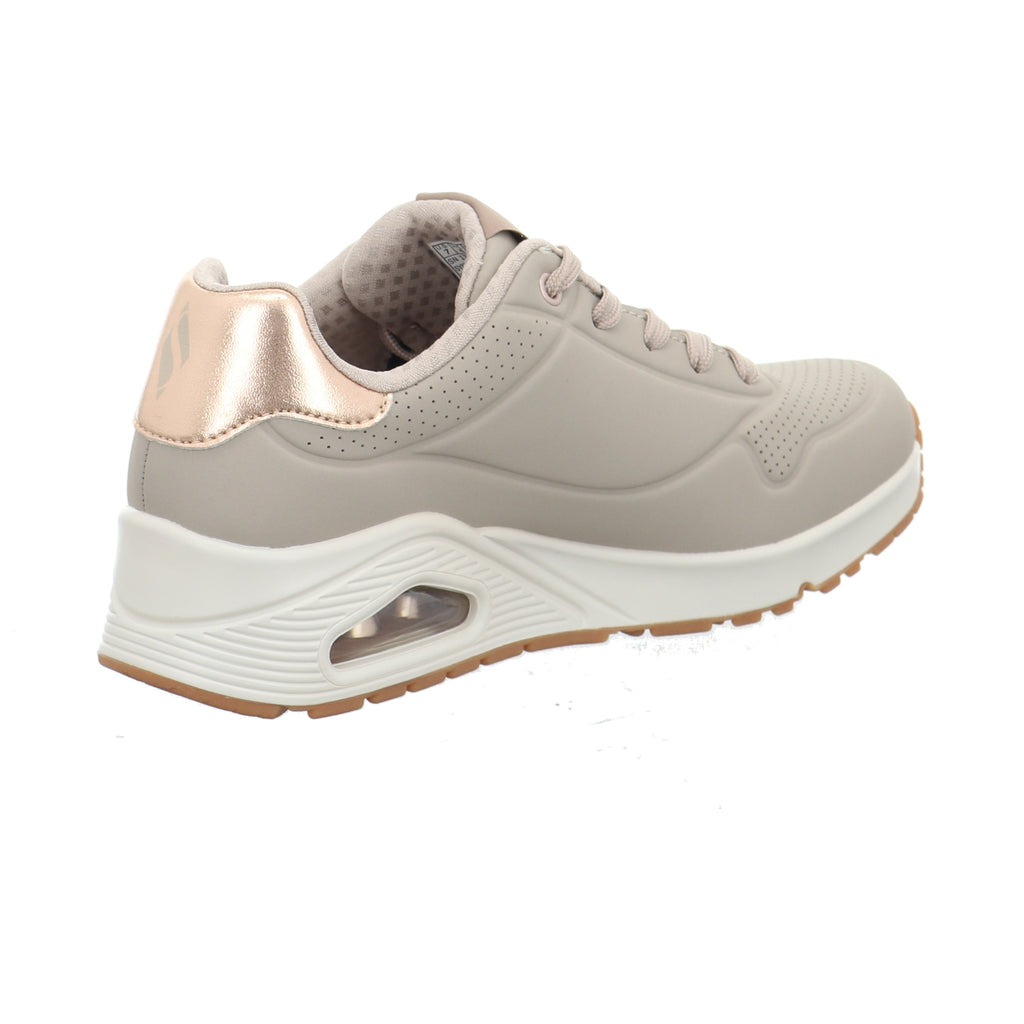 Skechers |