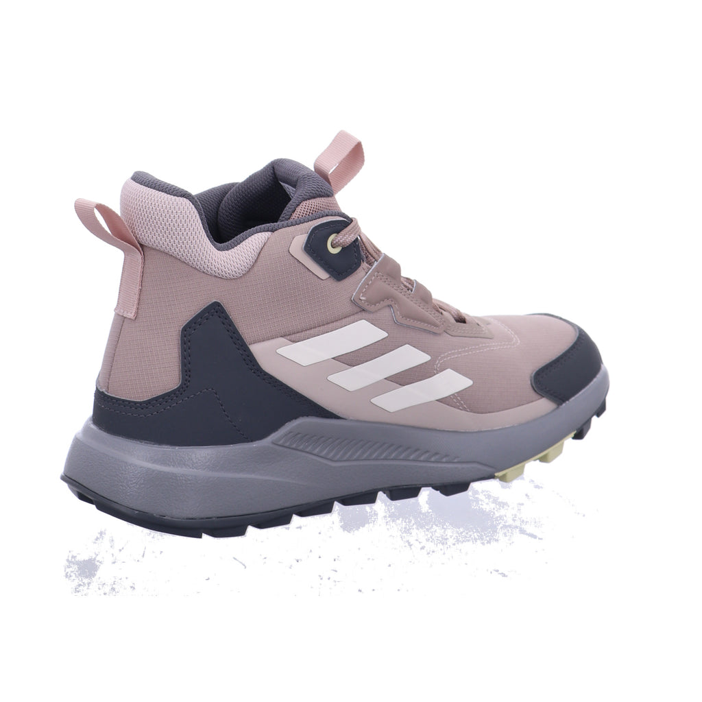 Adidas |