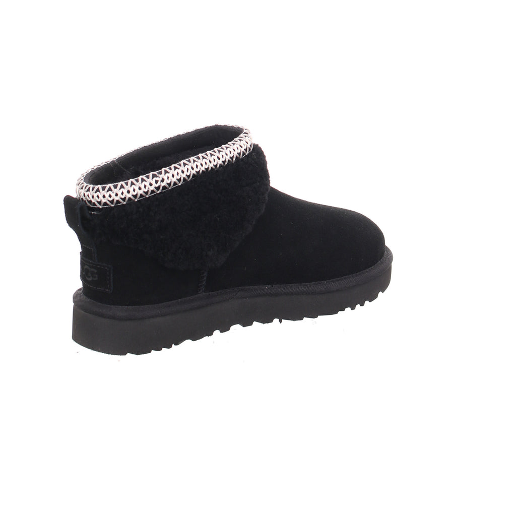 Ugg |