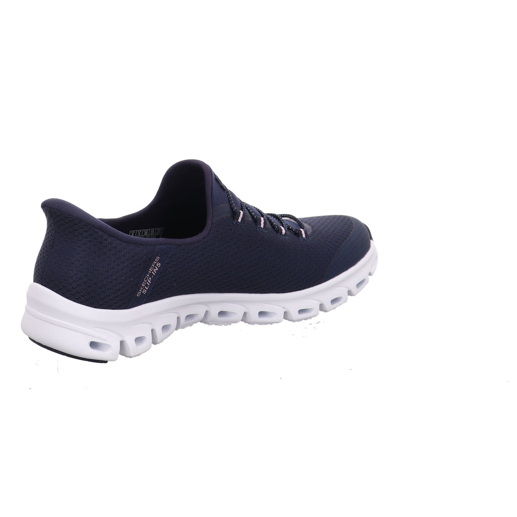 Skechers |