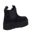 Ugg |