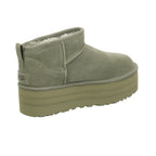 Ugg |