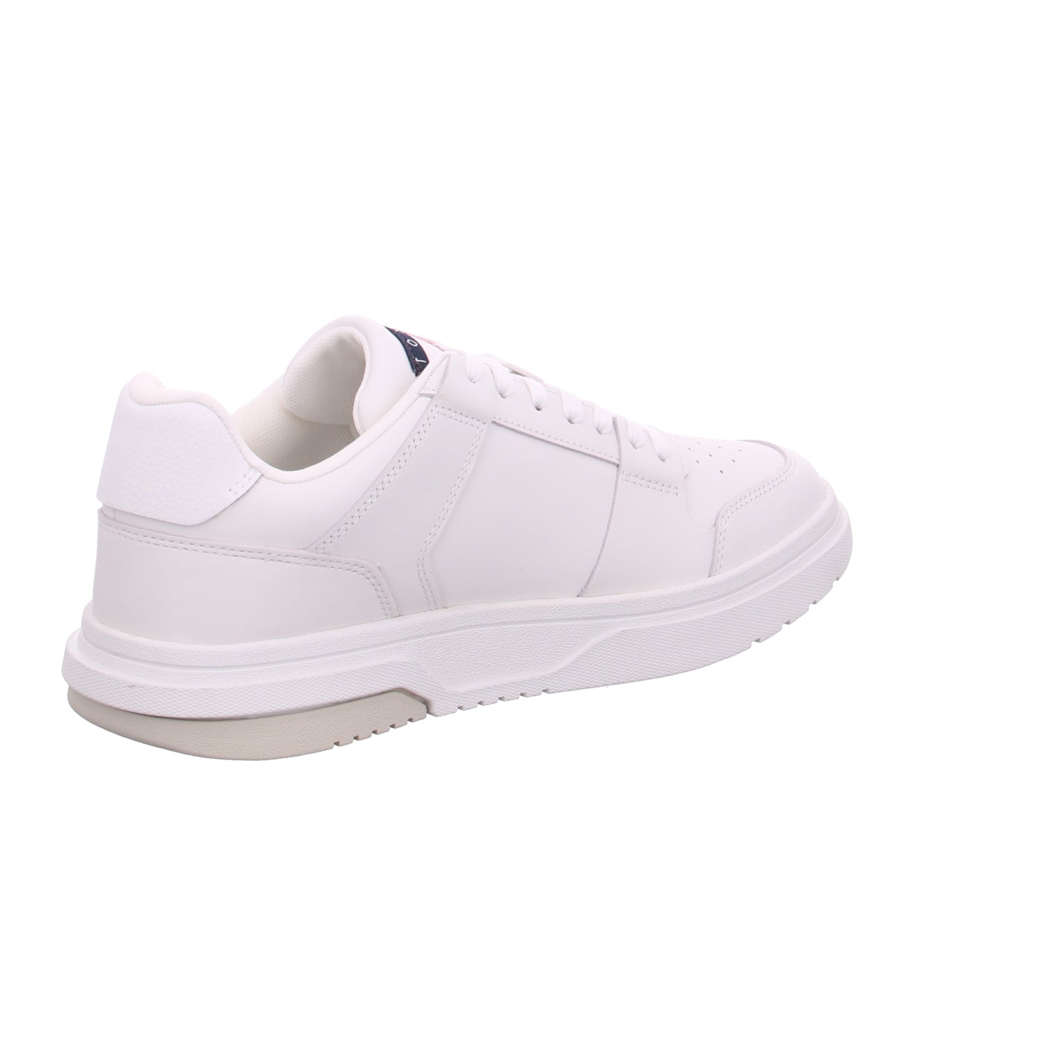 Tommy Hilfiger |