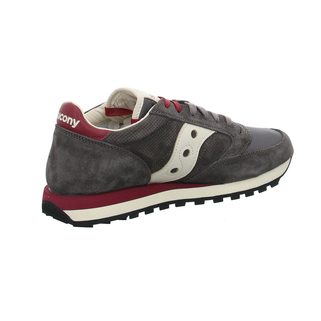 Saucony |