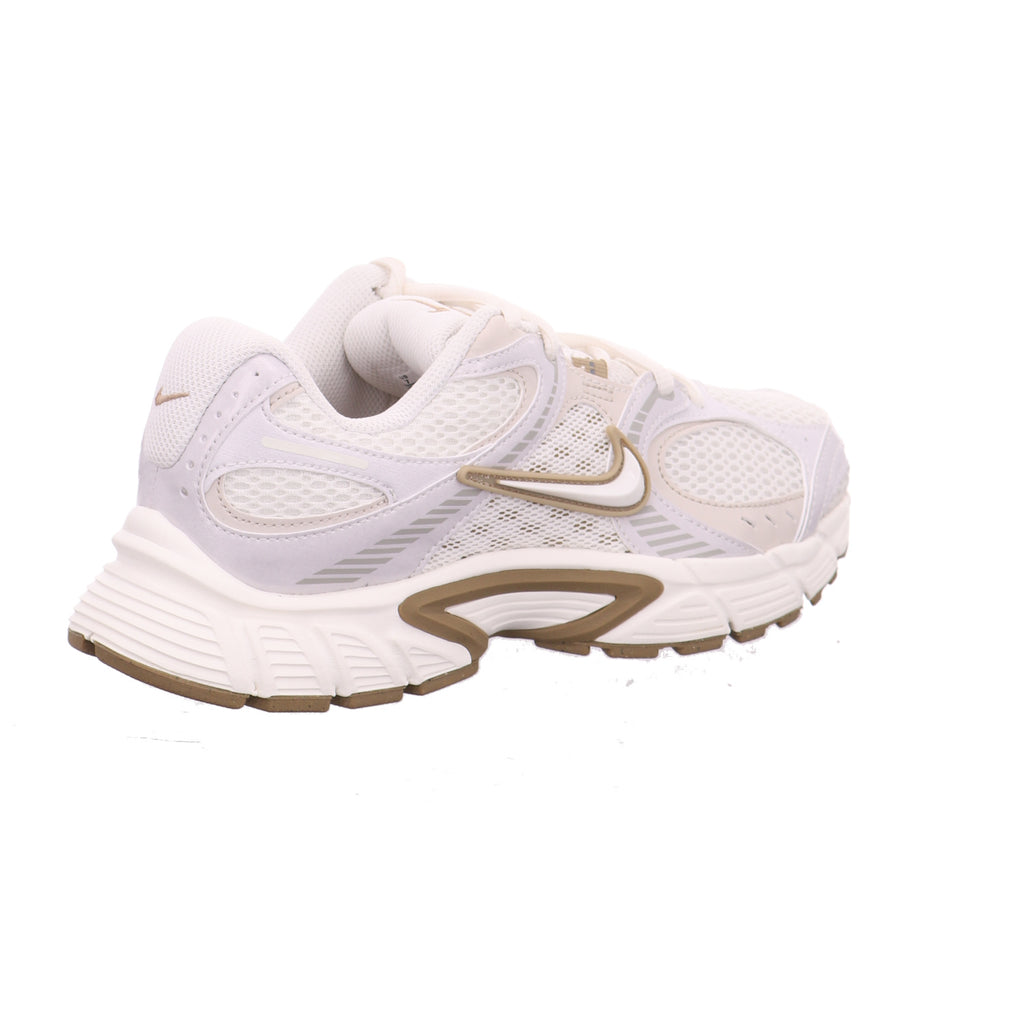 Nike |