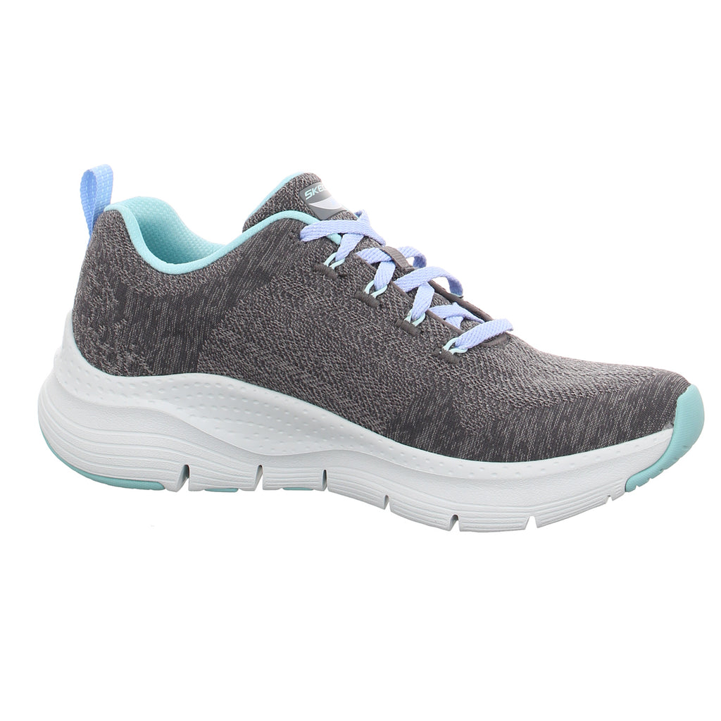 Skechers |