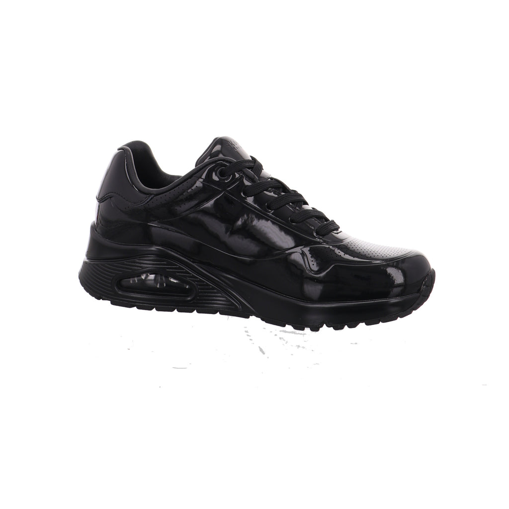 Skechers |
