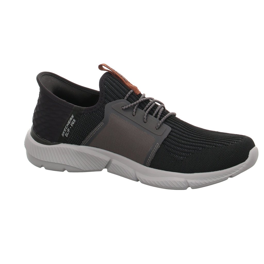 Skechers |