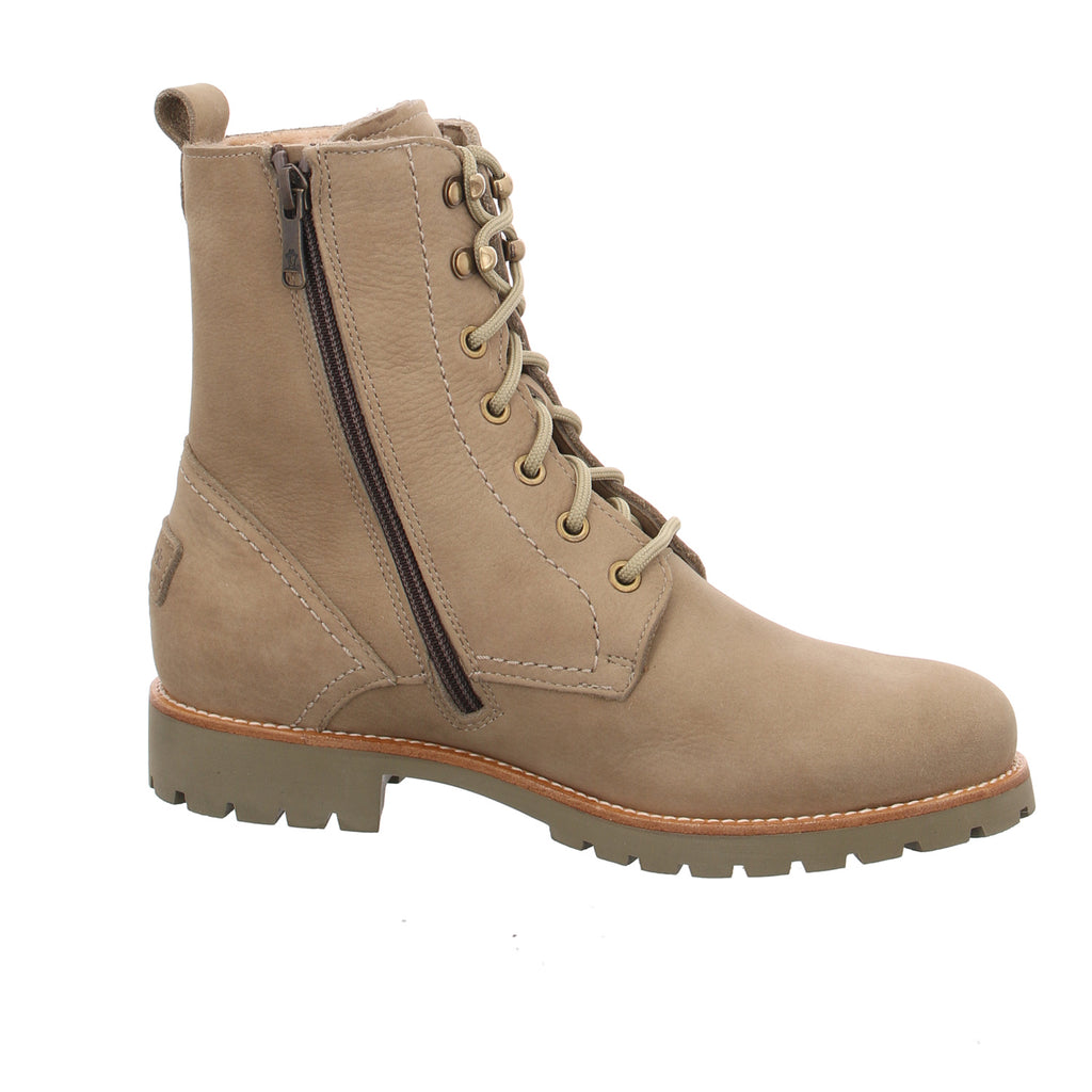Panama Jack |