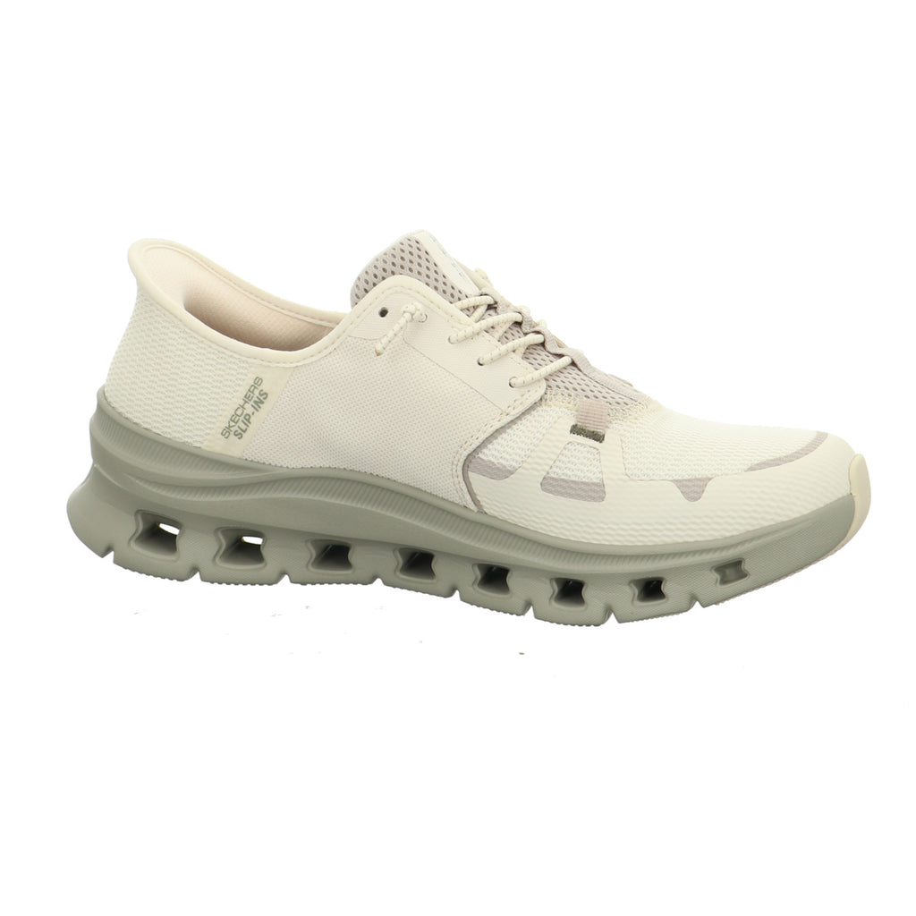 Skechers |