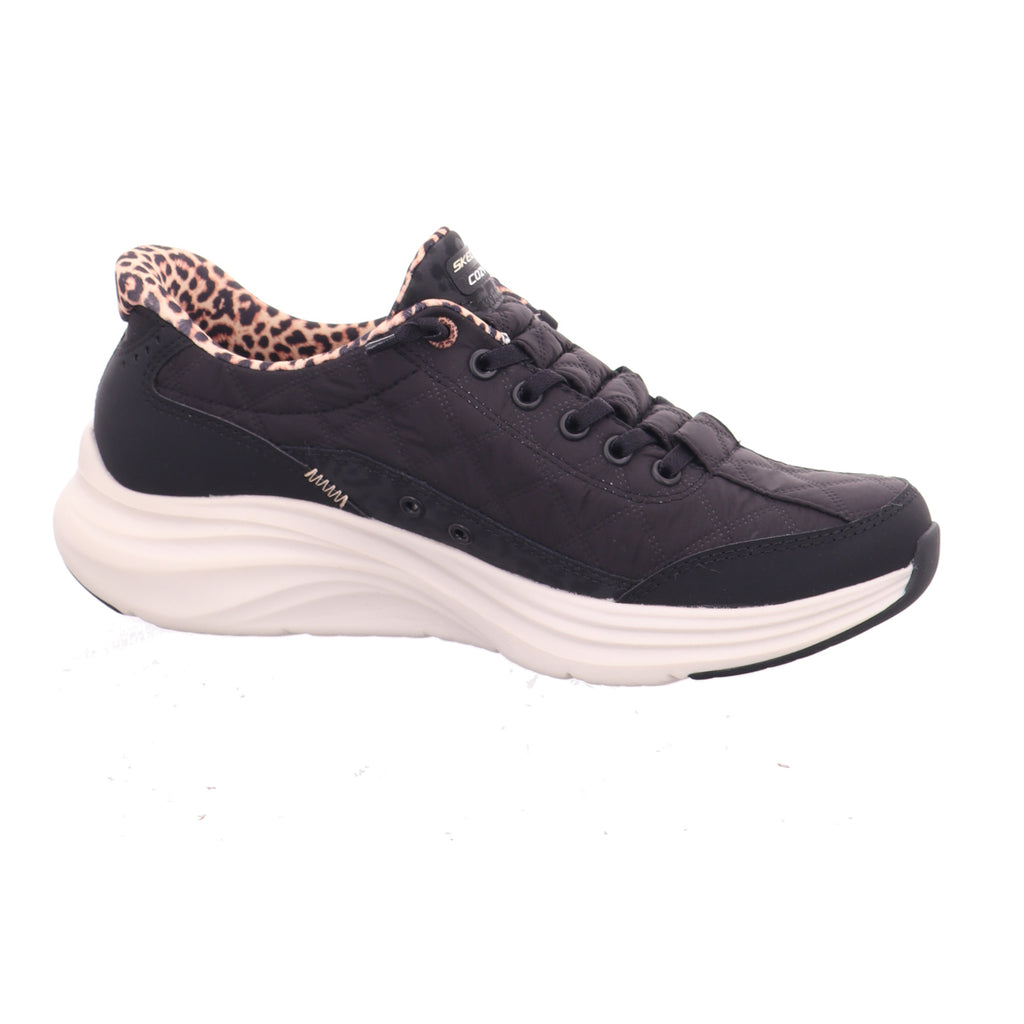 Skechers |