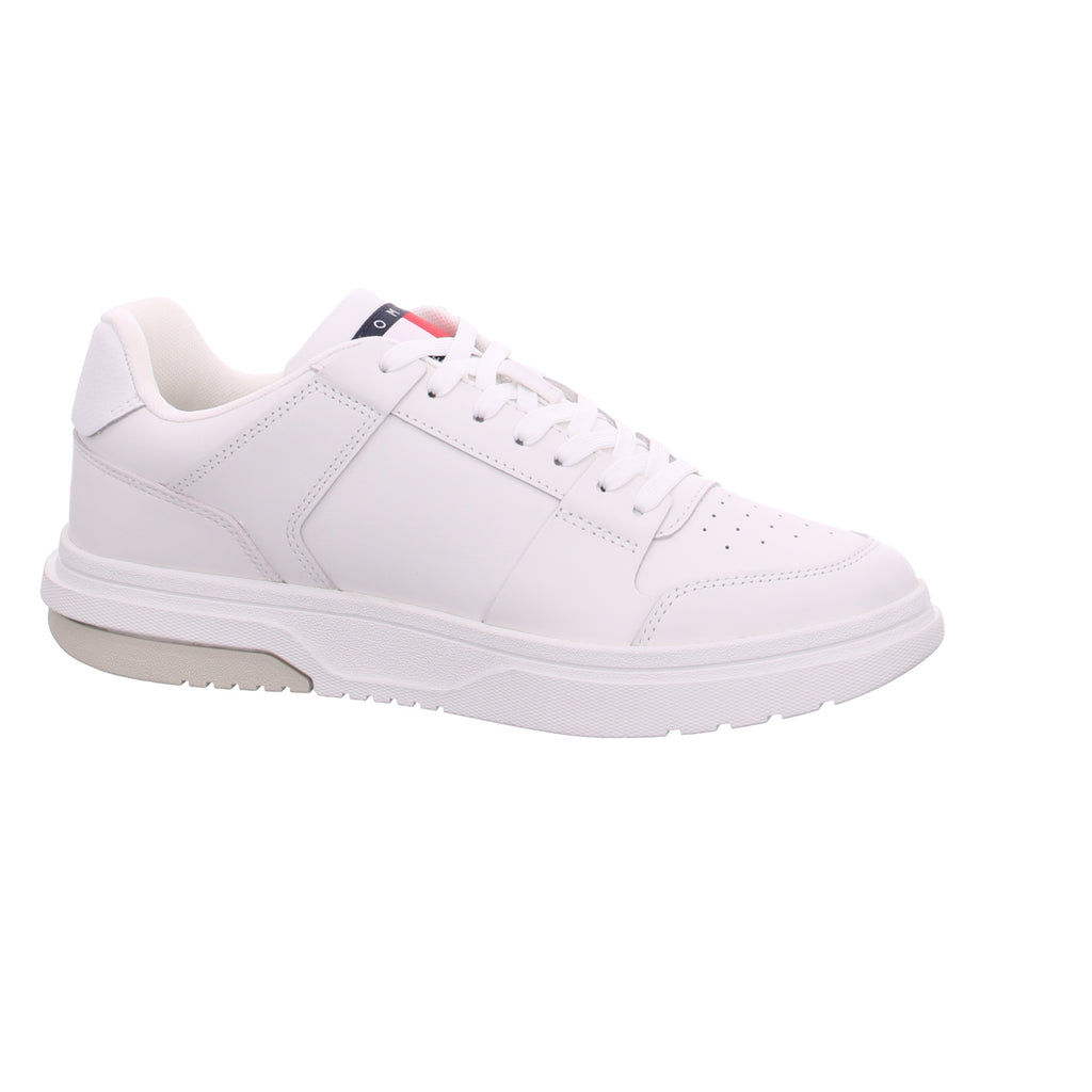 Tommy Hilfiger |