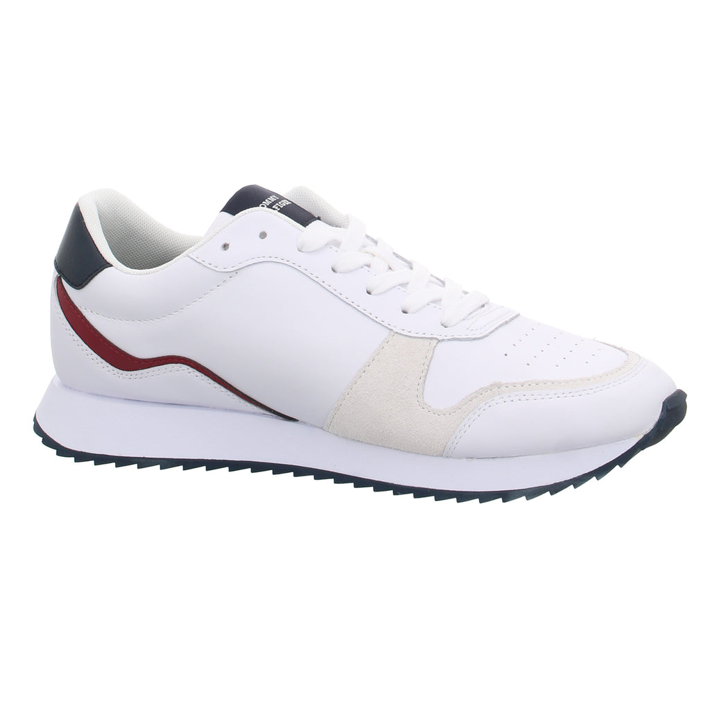 Tommy Hilfiger |