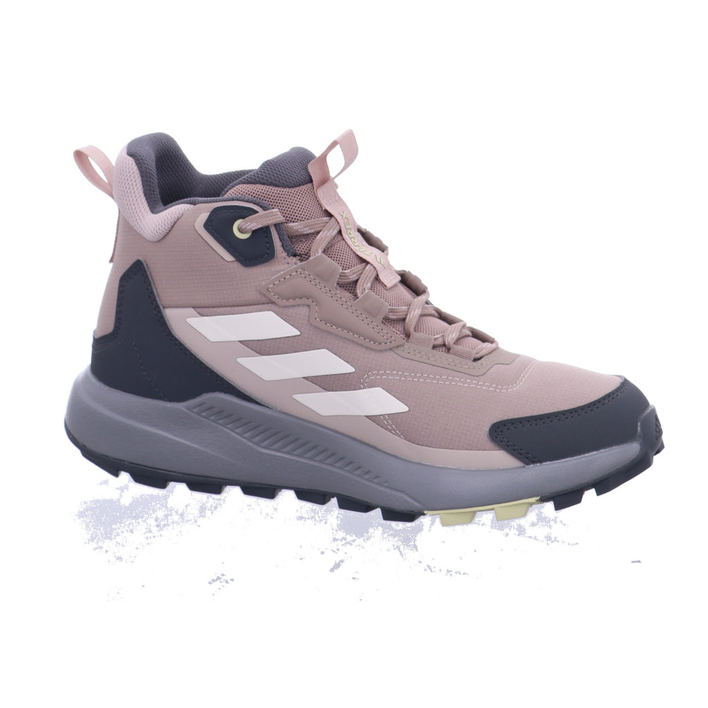 Adidas |