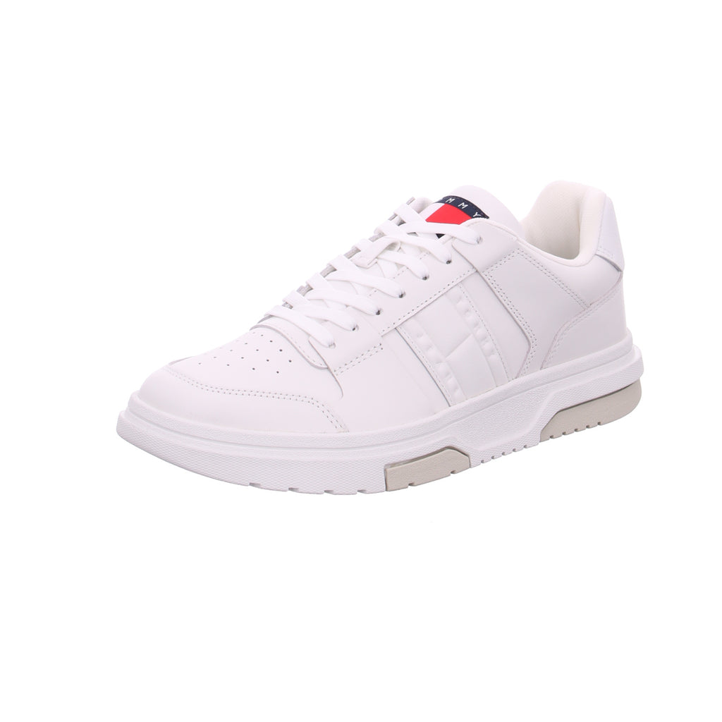 Tommy Hilfiger |