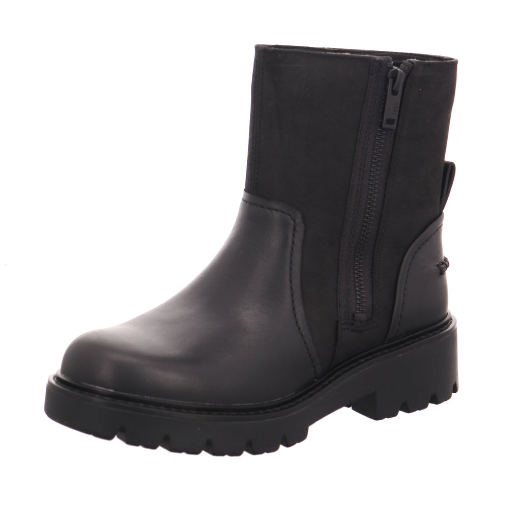 UGG |