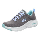Skechers |