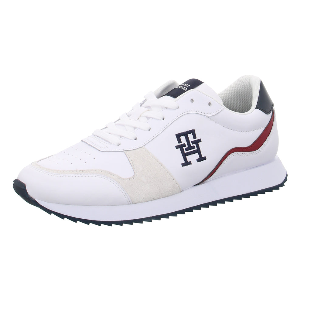 Tommy Hilfiger |