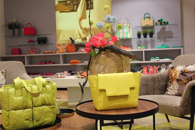 Damenschuhe und Herrenschuhe im Schuhhaus Hillenhinrichs in Steinfeld